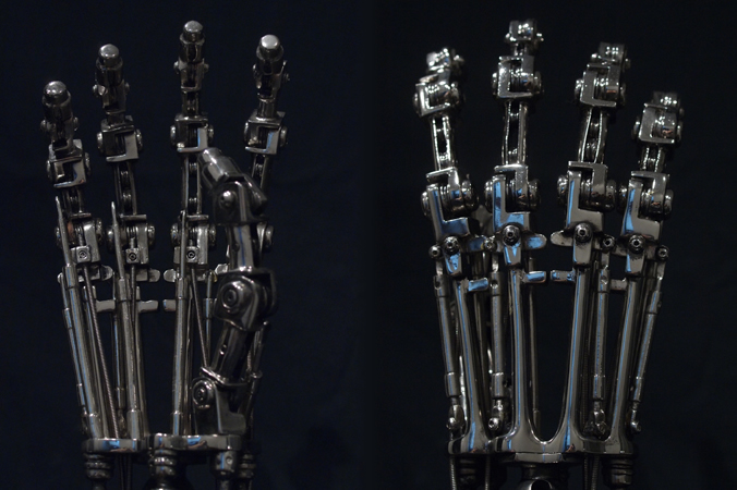 1:1 scale T-800 ENDOARM SIDESHOW COLLECTIBLES