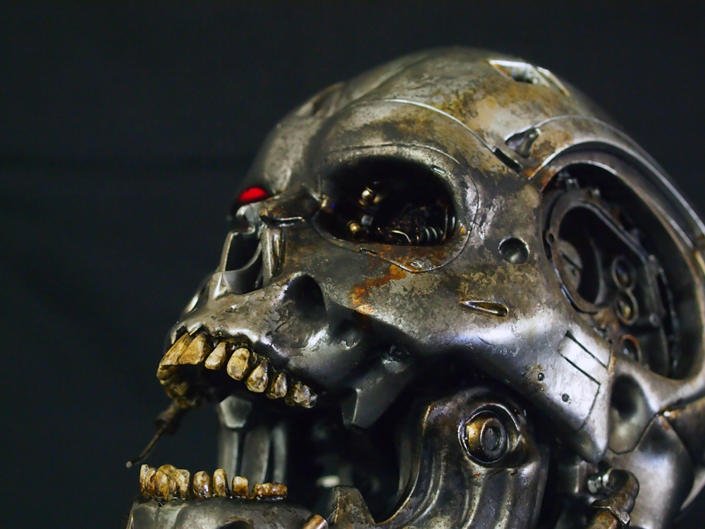 オイルが滴る眼球部分│T-800 Endoskull Prop Replica ver.2029