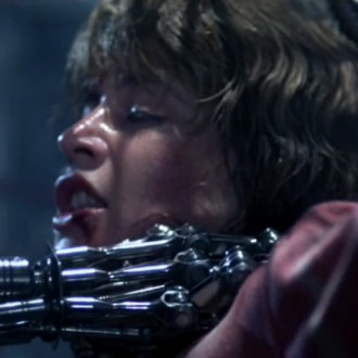 The Terminator サラ・コナー サイバーダインシステムズ社 工場 プレス機でのシーン